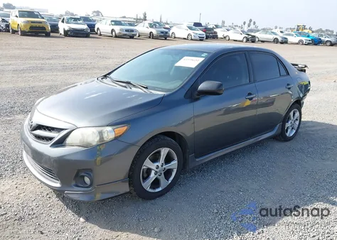 2011 Toyota Corolla S z USA, uszkodzony, nr VIN 2T1BU4EE9BC749431